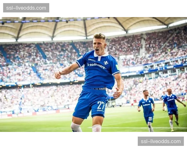 即时战报:达姆施塔特2-1领先波鸿,主队定位球战术连续奏效 即时战报:达姆施塔特2-1领先波鸿,主队定位球战术连续奏效