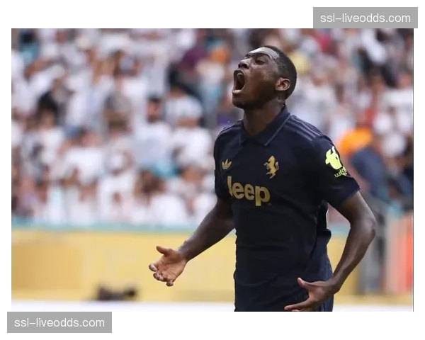 转会传闻：多家英媒2026年3月报道，切尔西有意莱比锡前锋奥蓬达